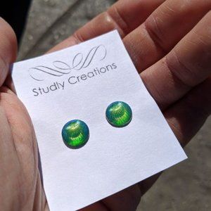 Studlycreations Green shell earrings -studs